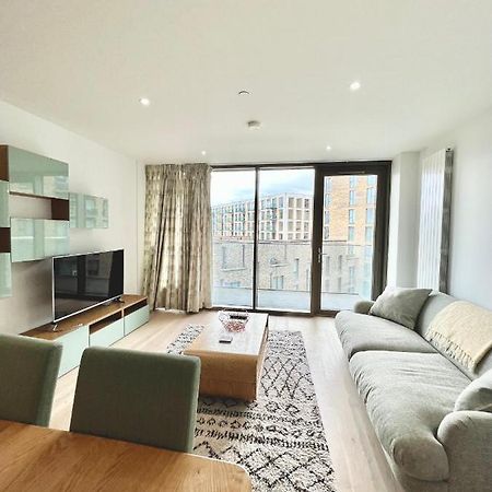 Luxury 2 Bedroom 2 Bathroom Apartment - London City Airport Exterior photo