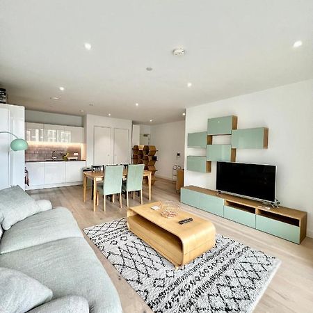 Luxury 2 Bedroom 2 Bathroom Apartment - London City Airport Exterior photo