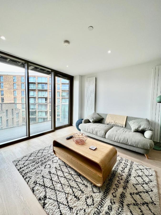 Luxury 2 Bedroom 2 Bathroom Apartment - London City Airport Exterior photo