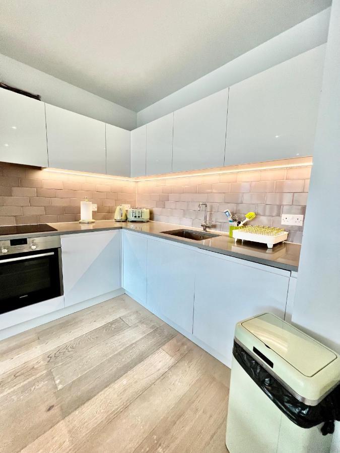 Luxury 2 Bedroom 2 Bathroom Apartment - London City Airport Exterior photo