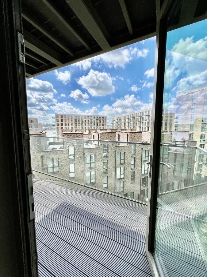 Luxury 2 Bedroom 2 Bathroom Apartment - London City Airport Exterior photo